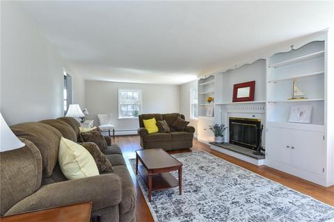 422 Red Chimney Dr, Warwick, RI 02886 photo 16