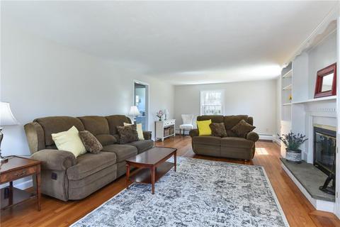 422 Red Chimney Dr, Warwick, RI 02886 photo 15