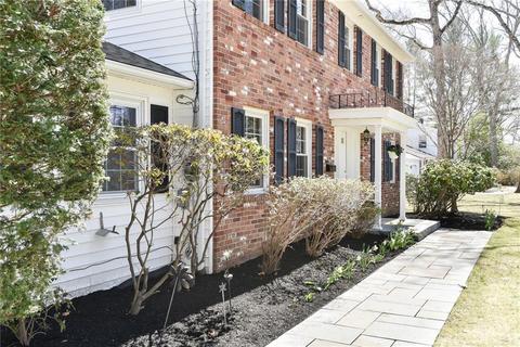 422 Red Chimney Dr, Warwick, RI 02886 photo 5