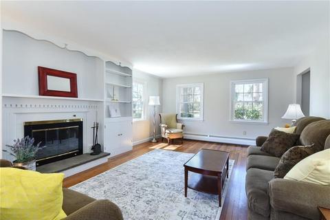422 Red Chimney Dr, Warwick, RI 02886 photo 14