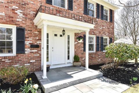 422 Red Chimney Dr, Warwick, RI 02886 photo 4