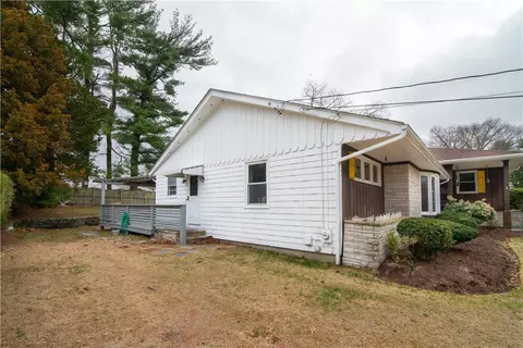 44 Algonquin Dr, Warwick, RI 02888 photo 45