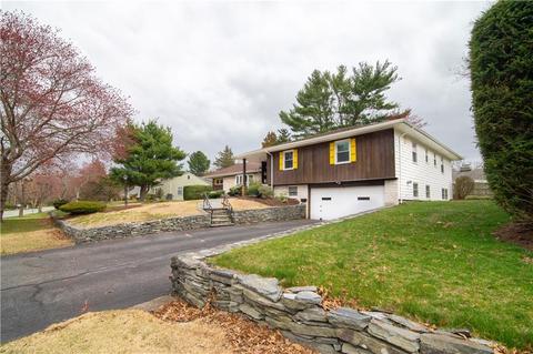 44 Algonquin Dr, Warwick, RI 02888 photo 6