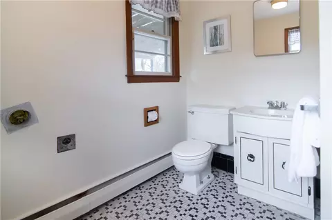 44 Algonquin Dr, Warwick, RI 02888 photo 24