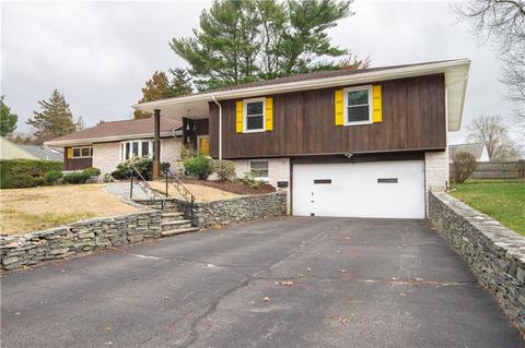 44 Algonquin Dr, Warwick, RI 02888 photo 1