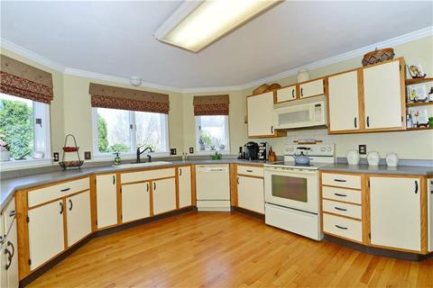 95 Paddock Dr, Warwick, RI 02886 photo 7