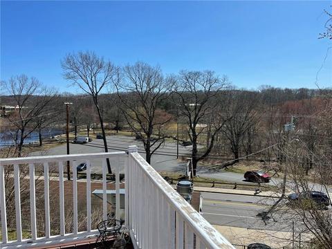 30 Desrochers Ave, Woonsocket, RI 02895 photo 4