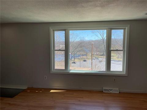 30 Desrochers Ave, Woonsocket, RI 02895 photo 10
