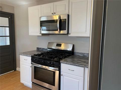 30 Desrochers Ave, Woonsocket, RI 02895 photo 8