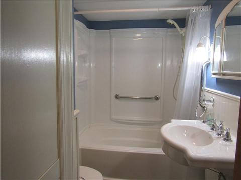 163 Beacon Ave, Woonsocket, RI 02895 photo 15