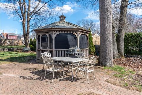 216 Burrington St, Woonsocket, RI 02895 photo 17