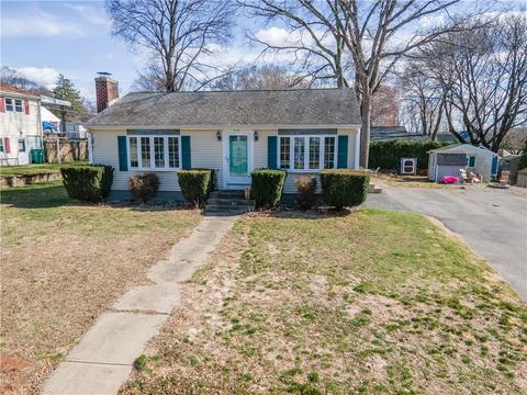216 Burrington St, Woonsocket, RI 02895 photo 1