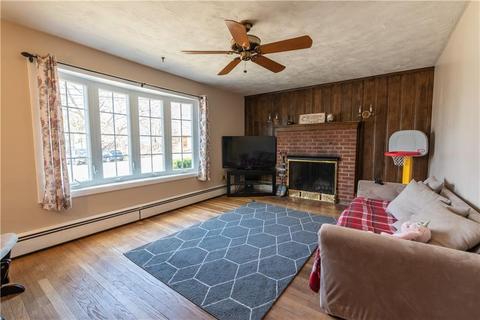 216 Burrington St, Woonsocket, RI 02895 photo 4