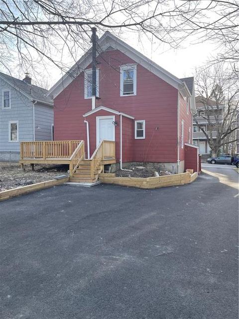 133 Bennett St, Woonsocket, RI 02895 photo 3