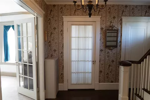 38 Upland Rd, Woonsocket, RI 02895 photo 10