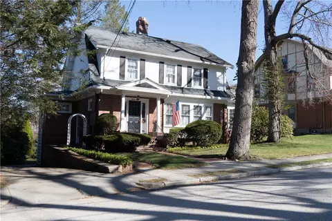 38 Upland Rd, Woonsocket, RI 02895 photo 1
