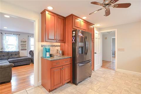 114 Burt St, Warwick, RI 02886 photo 8