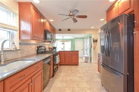 114 Burt St, Warwick, RI 02886 photo 9
