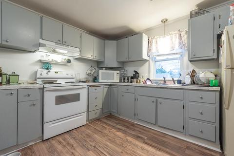 51 Dana St, Woonsocket, RI 02895 photo 7