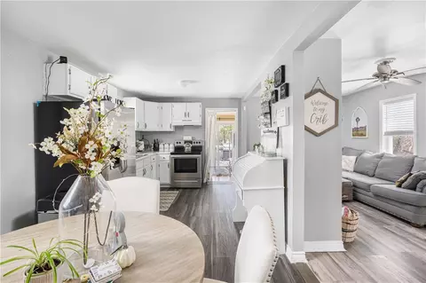 7 Ray St, Coventry, RI 02816 photo 2