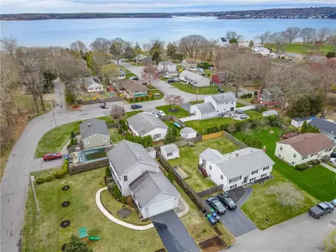 279 Claypool Dr, Warwick, RI 02886 photo 38