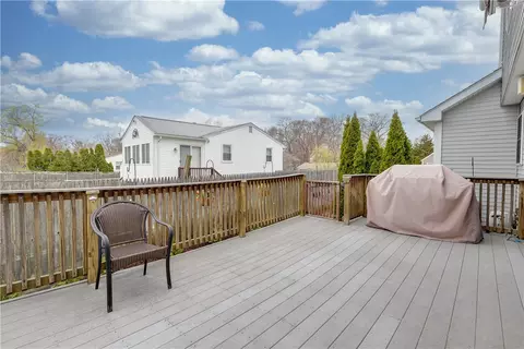 279 Claypool Dr, Warwick, RI 02886 photo 32