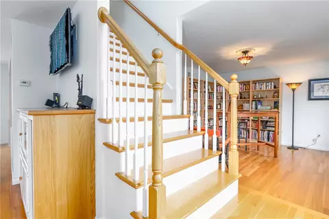 279 Claypool Dr, Warwick, RI 02886 photo 18