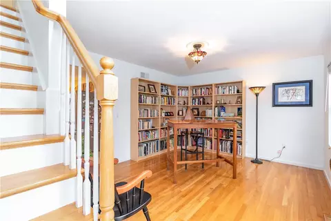 279 Claypool Dr, Warwick, RI 02886 photo 17