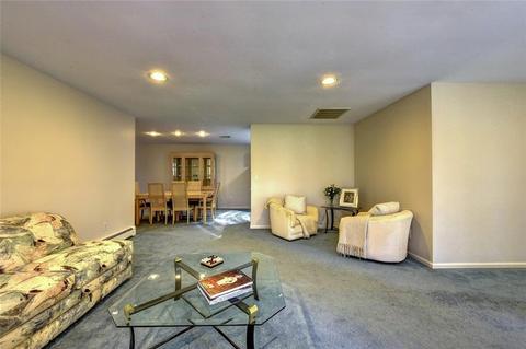 722 Manomet Ct, Warwick, RI 02886 photo 9