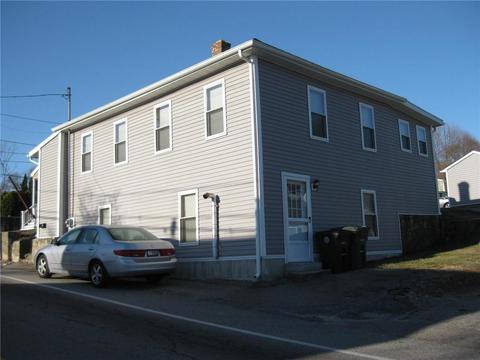 90 Read Ave, Coventry, RI 02816 photo 2