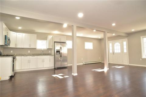 7 Elder Pl, Providence, RI 02909 photo 4