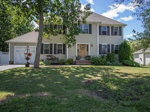 140 E Wallum Lake Rd, Pascoag, RI 02859 photo 1