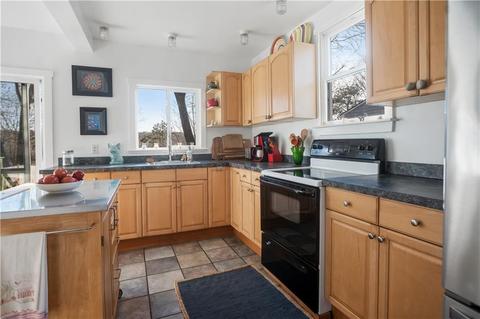 44 Staples Ave, Warwick, RI 02886 photo 17