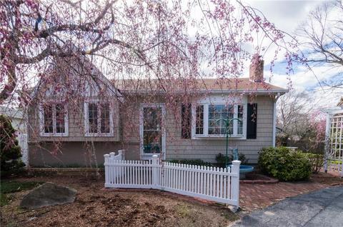5 Eldridge Ave, Warwick, RI 02886 photo 1