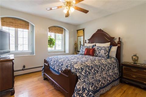 5 Eldridge Ave, Warwick, RI 02886 photo 9