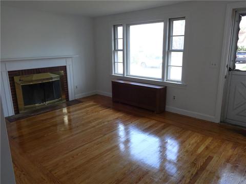 195 Grayson Ave, Warwick, RI 02886 photo 3