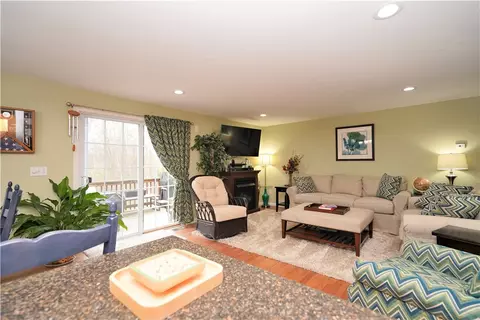 291 Louise St, Woonsocket, RI 02895 photo 15