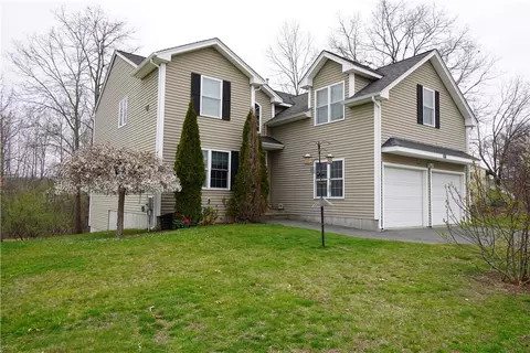 291 Louise St, Woonsocket, RI 02895 photo 3