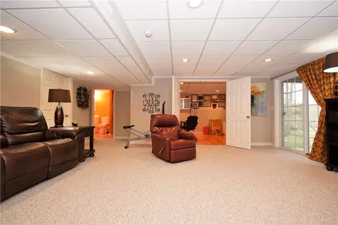 291 Louise St, Woonsocket, RI 02895 photo 41