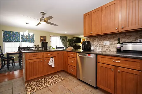 291 Louise St, Woonsocket, RI 02895 photo 19