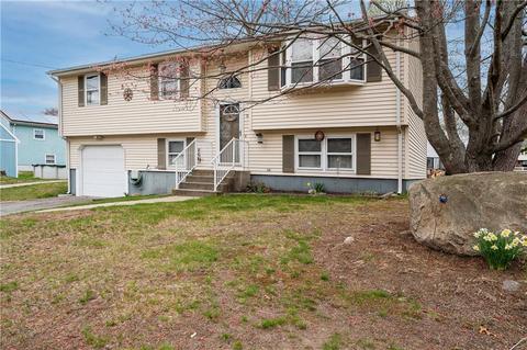 11 Star Ave, Woonsocket, RI 02895 photo 2
