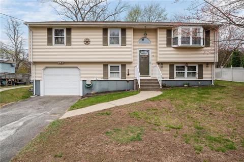 11 Star Ave, Woonsocket, RI 02895 photo 1