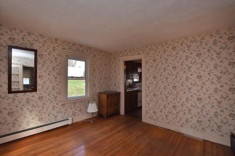 26 Cherry Hill Ave, Woonsocket, RI 02895 photo 4