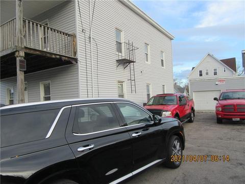 48 Parker St, Woonsocket, RI 02895 photo 4