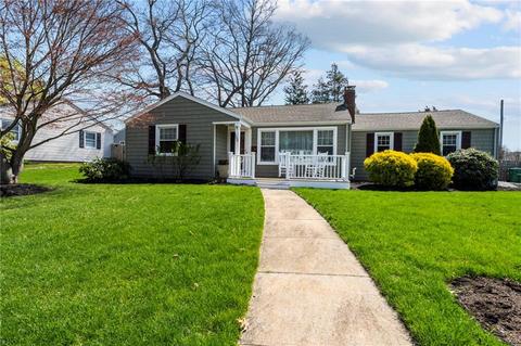 150 Lancaster Ave, Warwick, RI 02886 photo 2