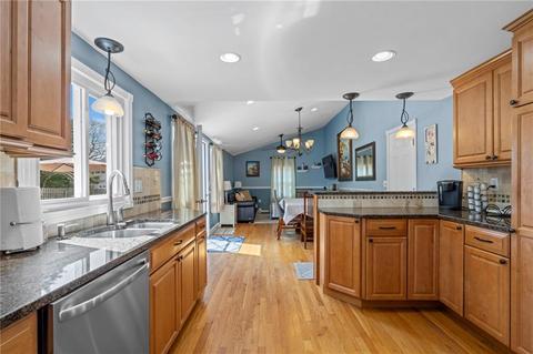 150 Lancaster Ave, Warwick, RI 02886 photo 7