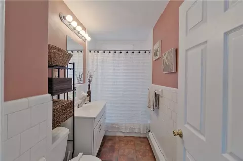 180 Bailey St, Woonsocket, RI 02895 photo 8