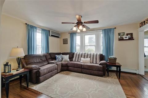 180 Bailey St, Woonsocket, RI 02895 photo 2