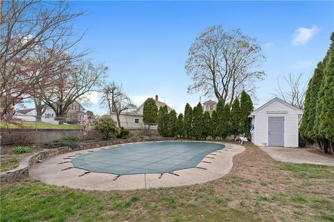 154 Saint Barnabe St, Woonsocket, RI 02895 photo 27
