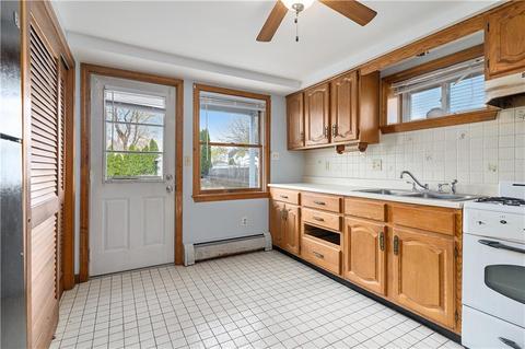 154 Saint Barnabe St, Woonsocket, RI 02895 photo 21